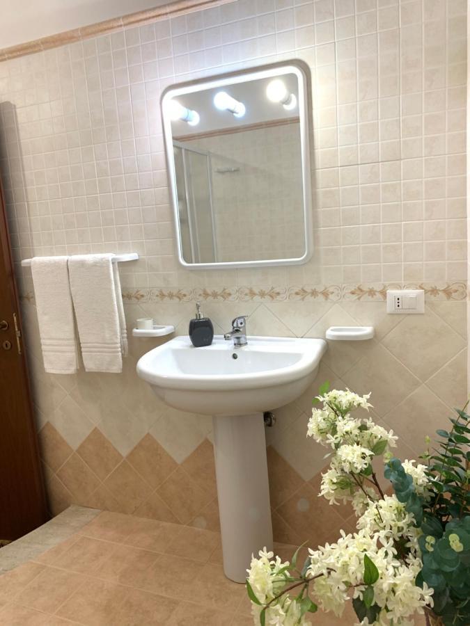 Frontemare House & Rooms Castellammare del Golfo Exterior photo